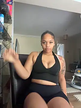 Snapshot of Regina69slut chatting on 06/17/26, 09:01 Regina69slut online show from 06/17/26, 09:01