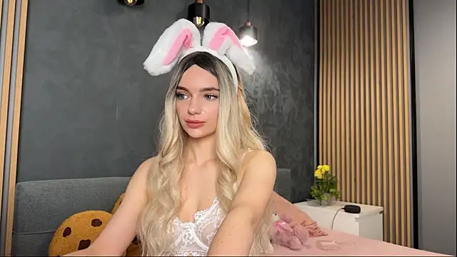 litlle angelll online show from 04/05/26, 08:50