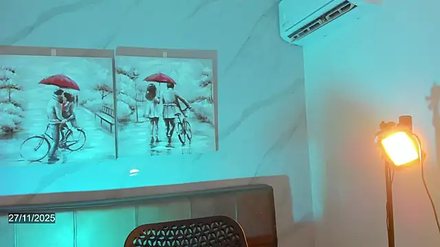 Dreams Chloe online show from 11/27/25, 05:31