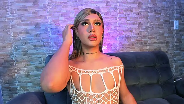 Dreams Chloe online show from 07/14/26, 05:45