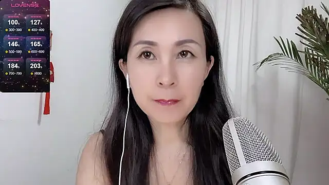 JackieBell online show from 09/18/25, 05:42