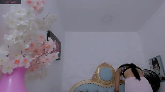 eimy skinny  online show from 10/28/25, 06:10