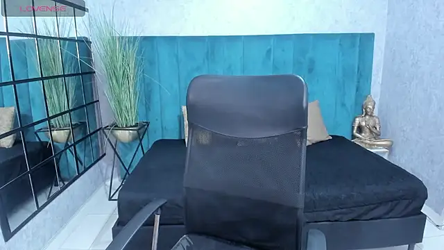 Snapshot of VictoriaaBlair chatting on 02/25/26, 06:28 VictoriaaBlair online show from 02/25/26, 06:28