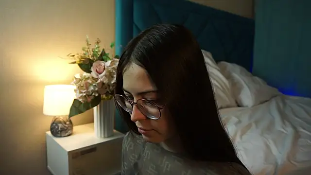 ywixos online show from 12/14/25, 02:33