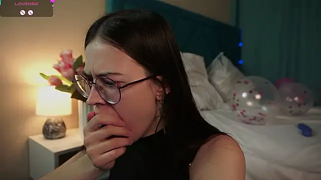 ywixos online show from 03/03/26, 02:45