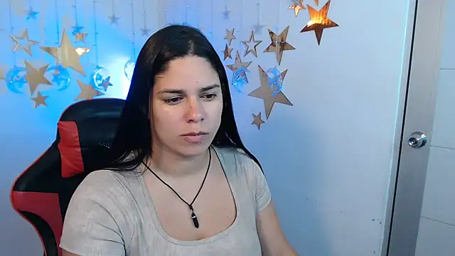 lucia ht online show from 10/03/25, 01:46