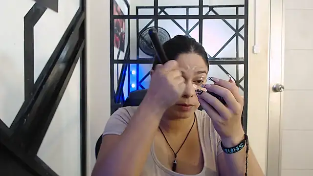 lucia ht online show from 10/08/25, 12:30