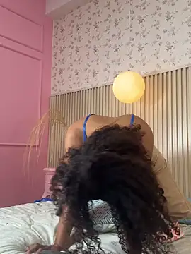 loraineRioss online show from 02/05/26, 05:23