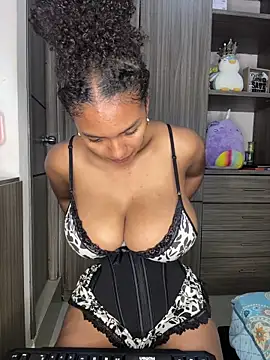 Mia sweet80 online show from 10/18/25, 02:58