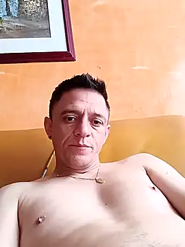 leon8013A online show from 10/17/25, 02:41