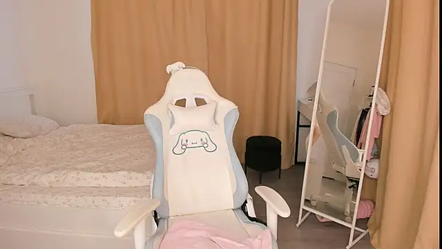 mayyacozyy online show from 02/17/26, 06:43