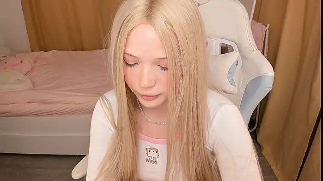 mayyacozyy online show from 04/11/26, 08:18