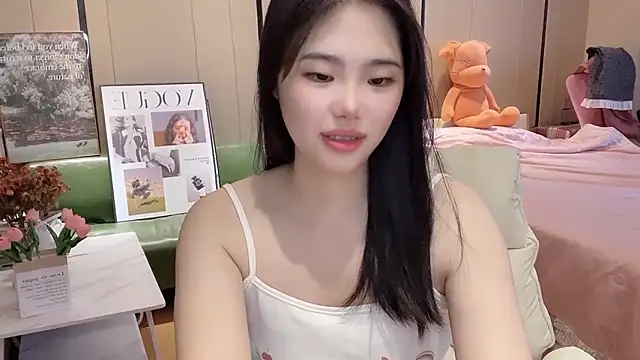 suki-1 online show from 09/18/25, 08:49