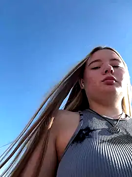 Snapshot of StephanieMur chatting on 09/20/25, 05:30 StephanieMur online show from 09/20/25, 05:30