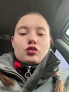 StephanieMur online show from 11/12/25, 03:51