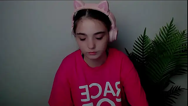 Sun Shine   online show from 09/14/25, 07:13