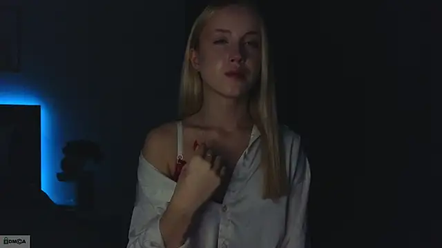 Snapshot of Adele_Armas chatting on 09/08/25, 09:36 Adele Armas online show from 09/08/25, 09:36