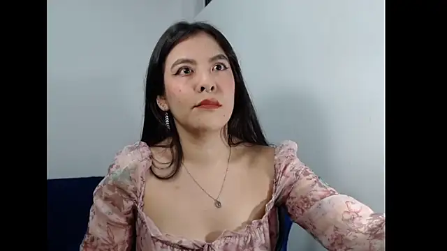 EloiseJun online show from 04/26/26, 10:51