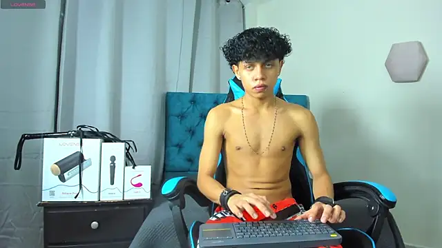 Snapshot of _taylor_black chatting on 09/10/25, 01:16  taylor black online show from 09/10/25, 01:16