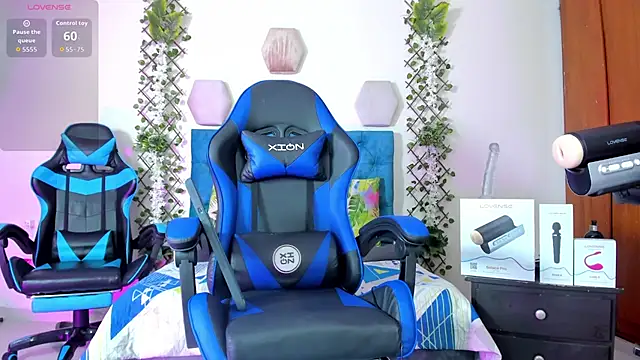 Snapshot of _taylor_black chatting on 09/30/25, 12:15  taylor black online show from 09/30/25, 12:15