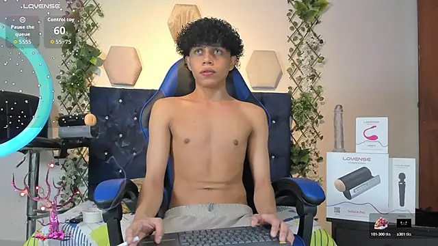  taylor black online show from 11/13/25, 01:04