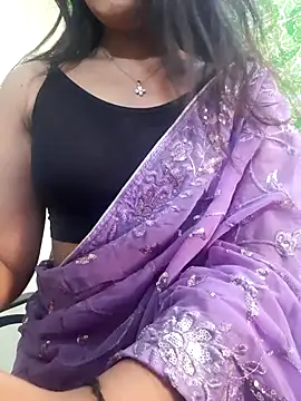 Snapshot of Monalisa670 chatting on 09/21/25, 07:43 Monalisa670 online show from 09/21/25, 07:43