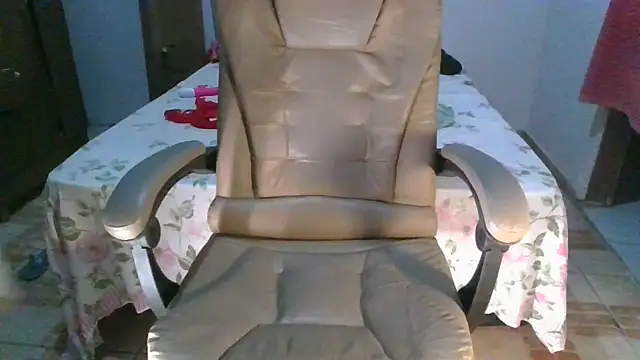 Snapshot of Mayalorenz chatting on 09/15/25, 03:06 Mayalorenz online show from 09/15/25, 03:06