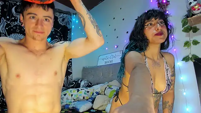 Snapshot of puepleholly chatting on 11/03/25, 01:19 puepleholly online show from 11/03/25, 01:19