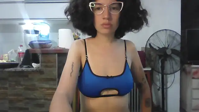 loliporomero online show from 10/10/25, 12:53