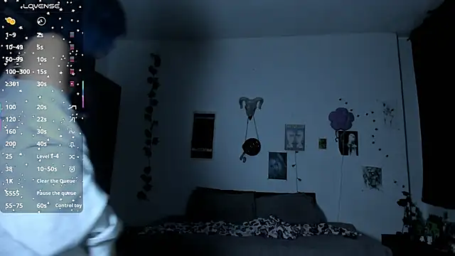 kattusauruss online show from 12/17/25, 12:16