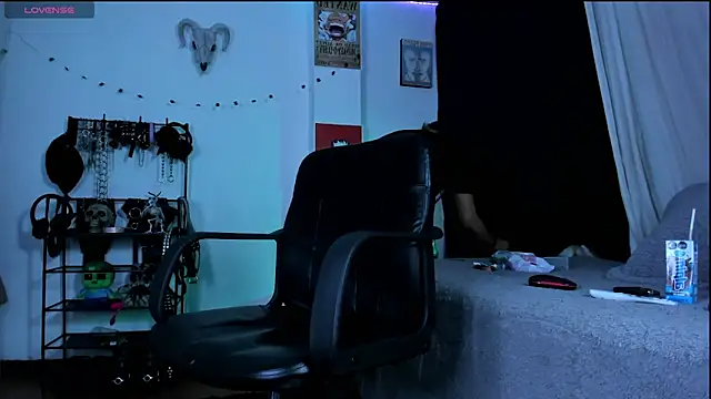 kattusauruss online show from 04/10/26, 01:33