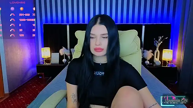 Neyla Charm online show from 11/18/25, 02:43