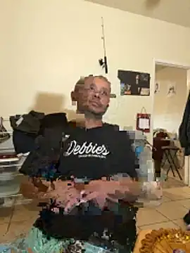 Snapshot of NiftyCaptain3 chatting on 02/13/26, 03:35 NiftyCaptain3 online show from 02/13/26, 03:35