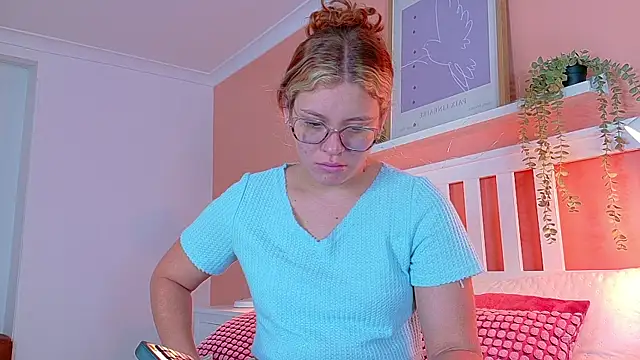 BelaMiller  online show from 09/29/25, 11:37