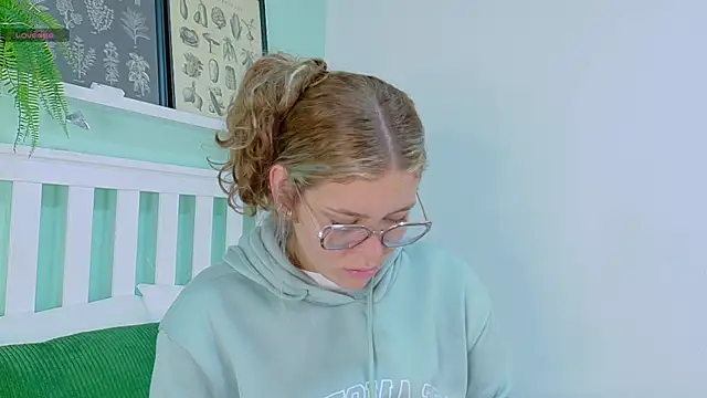 BelaMiller  online show from 10/07/25, 11:51