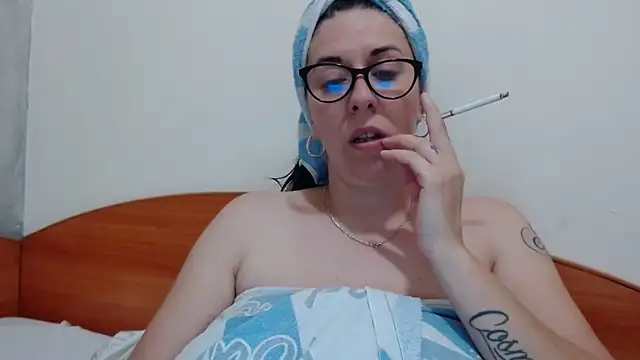 Snapshot of jollene chatting on 06/18/26, 01:48 jollene online show from 06/18/26, 01:48