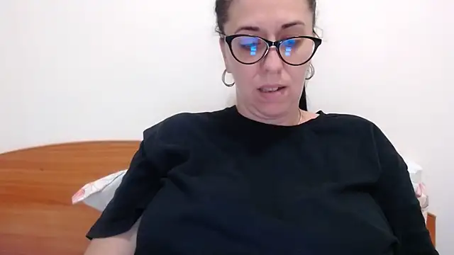 Snapshot of jollene chatting on 06/19/26, 02:10 jollene online show from 06/19/26, 02:10