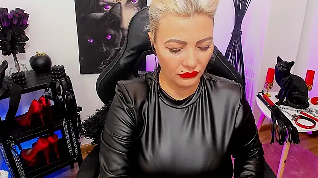 demisweet online show from 02/07/25, 02:04