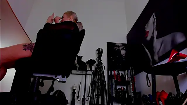 demisweet online show from 02/07/26, 02:04