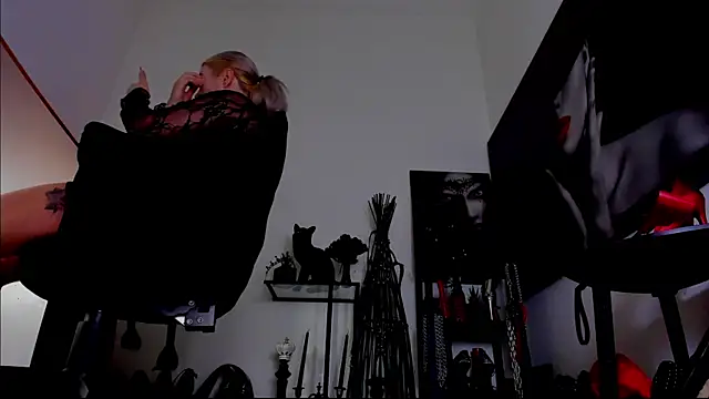 demisweet online show from 02/13/26, 05:58