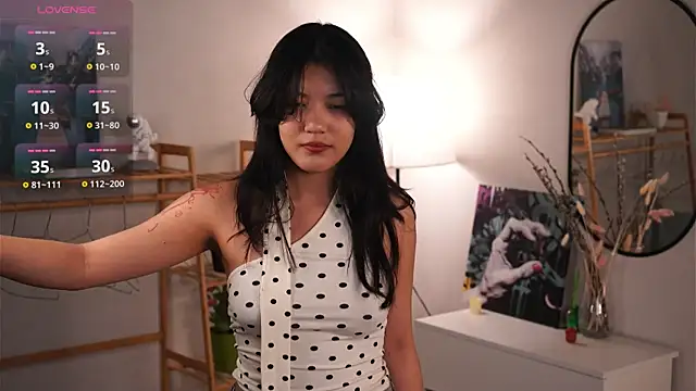 MoiraEger online show from 10/16/25, 05:03