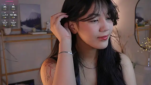 MoiraEger online show from 11/13/25, 04:06