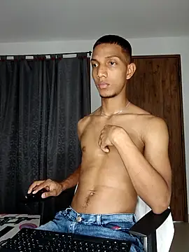 Snapshot of miguelmarcus chatting on 09/11/25, 05:24 miguelmarcus online show from 09/11/25, 05:24