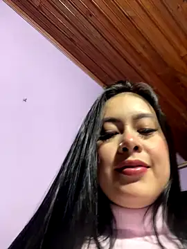 CrisMarulanda online show from 11/11/25, 02:11