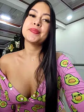 CrisMarulanda online show from 11/20/25, 04:12