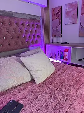 MylaDreams online show from 05/13/26, 03:37