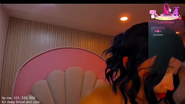 hinata dolly online show from 11/16/25, 10:32