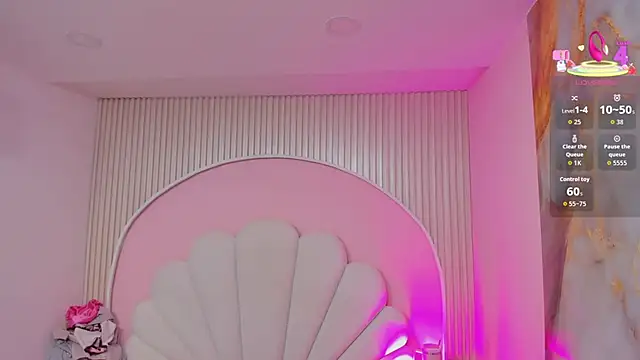 hinata dolly online show from 04/15/26, 11:06