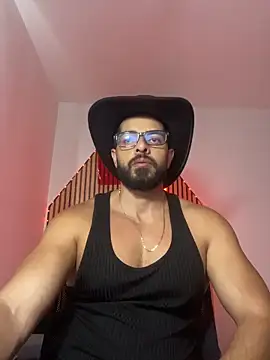 Snapshot of magnumchris chatting on 02/14/26, 08:27 magnumchris online show from 02/14/26, 08:27