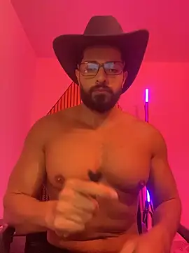 Snapshot of magnumchris chatting on 02/16/26, 12:18 magnumchris online show from 02/16/26, 12:18